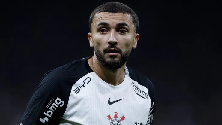 Zakaria Labyad durante confronto contra o Internacional no Campeonato Brasileiro de 2026.