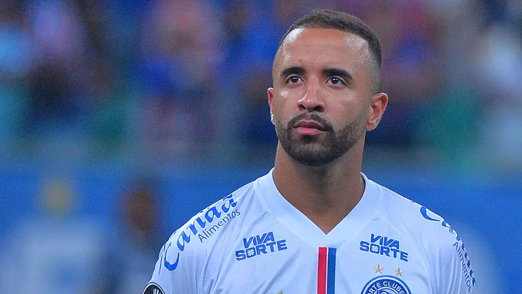 Caio Alexandre está bem após acidente e treinou normalmente no Bahia