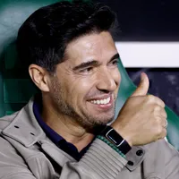 Palmeiras cresce após expulsão e Abel Ferreira vence duelo tático