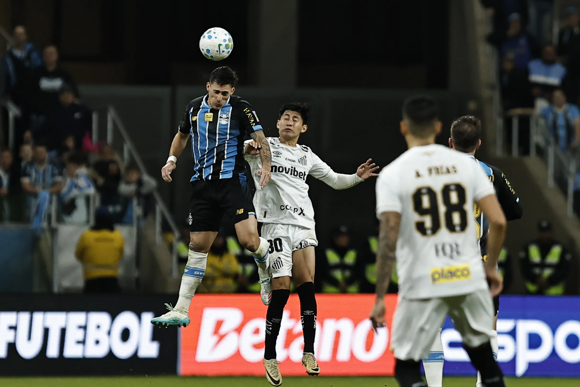 RS – PORTO ALEGRE – 23/05/2026 – BRASILEIRO A 2026, GREMIO X SANTOS – Cristian Pavon jogador do Gremio durante partida contra o Santos no estadio Arena do Gremio pelo campeonato Brasileiro A 2026. Foto: Roberto Vinicius/AGIF