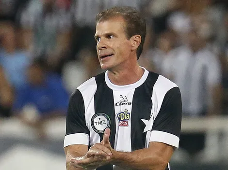 Túlio Maravilha rasga elogios para Alex Telles, do Botafogo