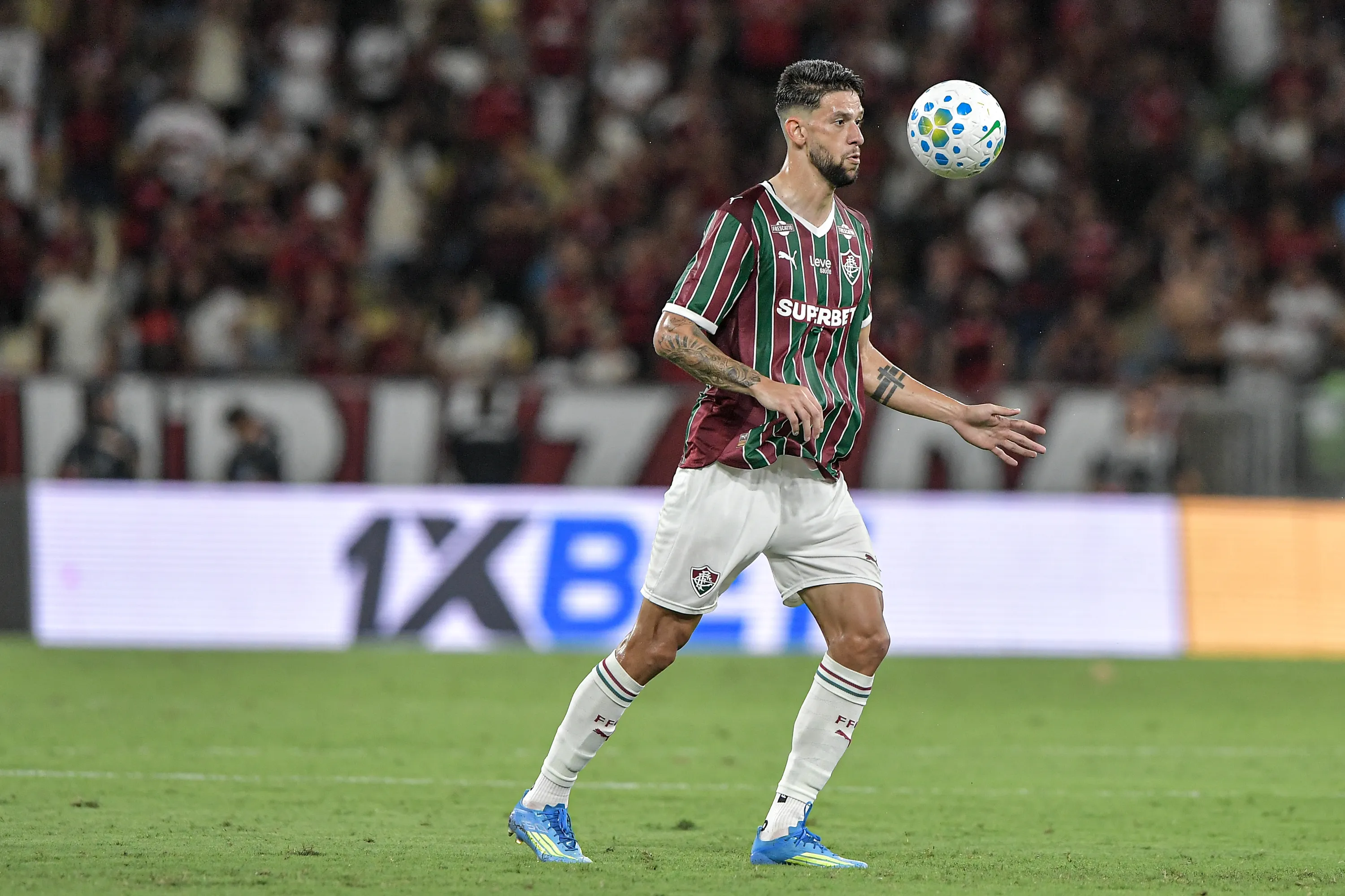 Jemmes jogador do Fluminense durante partida contra o Flamengo no estadio Maracana pelo campeonato Brasileiro A 2026. Foto: Thiago Ribeiro/AGIF