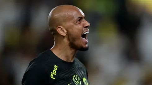 Fabinho, do Al-Ittihad, comemora após o apito final da partida contra o Al Nassr, válida pelo Campeonato Saudita, disputada no Estádio Al-Awwal Park, em Riad, Arábia Saudita, em 7 de maio de 2025. (Foto: Yasser Bakhsh/Getty Images)