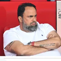 Marinakis surge com camisa rasgada e repercute entre vascaínos