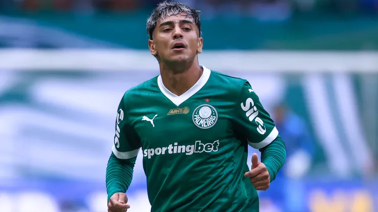 Facundo Torres jogador do Palmeiras durante partida contra o Ceara no estadio Arena Allianz Parque pelo campeonato Brasileiro A 2025.
