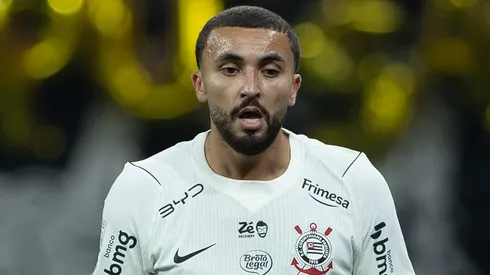 Zakaria Labyad durante confronto contra o Atlético-MG no Brasileirão de 2026.