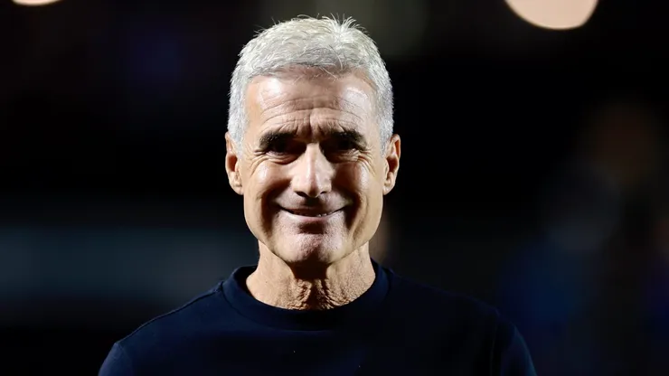 Luís Castro ganha respaldo no Grêmio