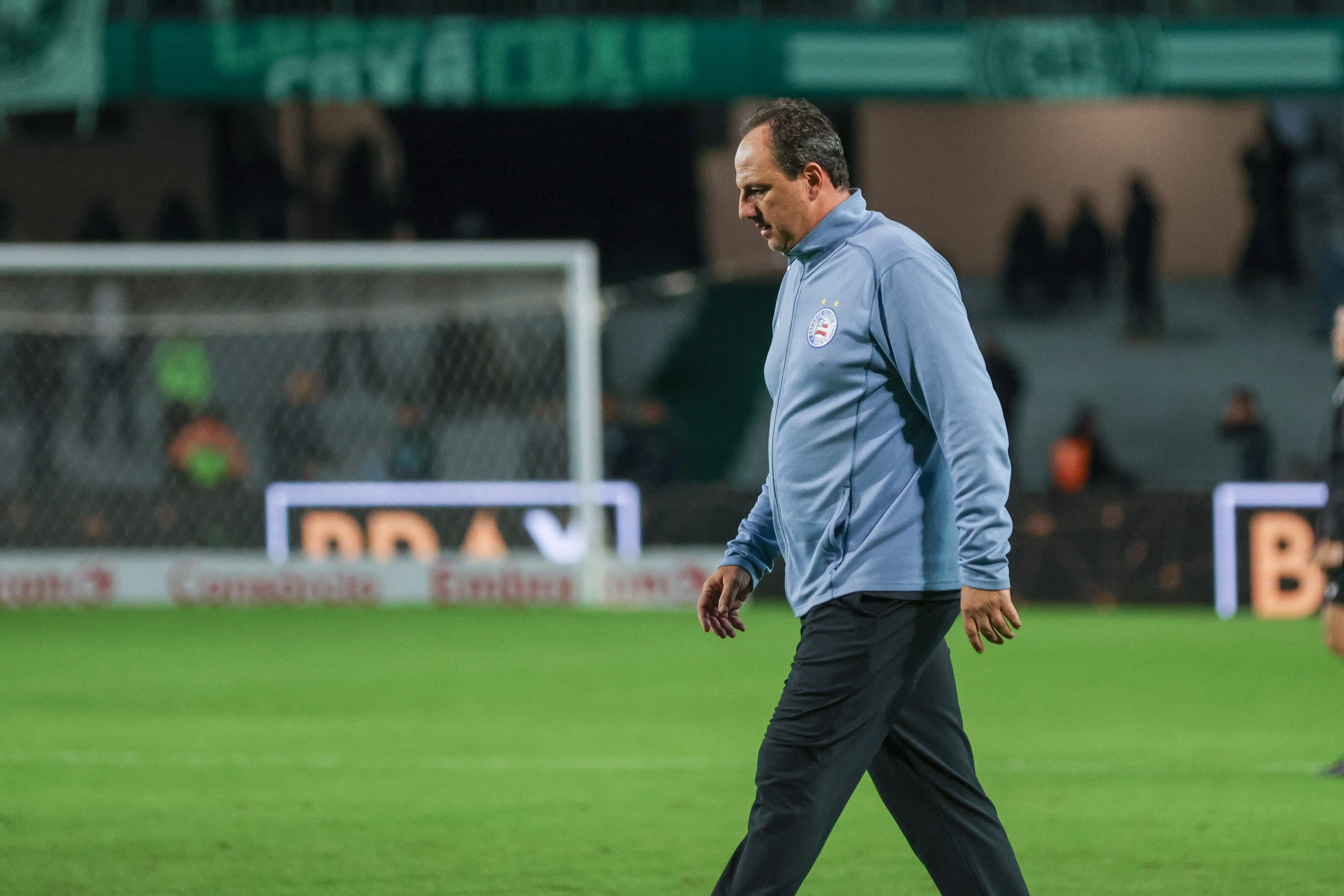 Rogerio Ceni tecnico do Bahia durante partida contra o Coritiba no estadio Couto Pereira pelo campeonato Brasileiro A 2026. Foto: Robson Mafra/AGIF