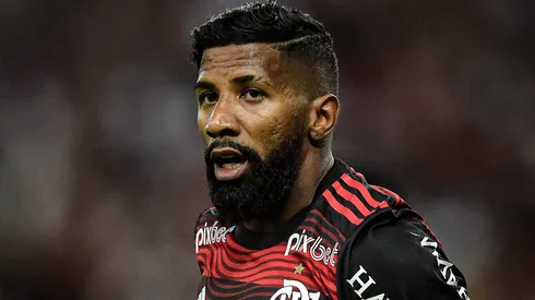 Rodinei durante confronto entre Flamengo e Atlético-GO no Brasileirão de 2022.