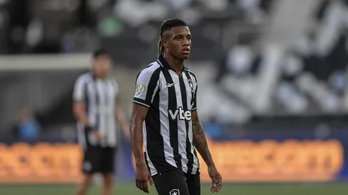 RJ - RIO DE JANEIRO - 21/04/2026 - COPA DO BRASIL 2026, BOTAFOGO X CHAPECOENSE - Danilo jogador do Botafogo durante partida contra o Chapecoense no estadio Engenhao pelo campeonato Copa Do Brasil 2026. Foto: Thiago Ribeiro/AGIF