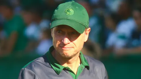 Fernando Seabra tecnico do Coritiba durante partida contra o Atletico-MG no estadio Couto Pereira pelo campeonato Brasileiro A 2026. Foto: Gabriel Machado/AGIF