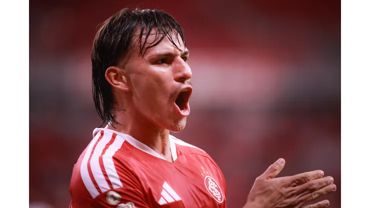 RS - PORTO ALEGRE - 12/05/2026 - COPA DO BRASIL 2026, INTERNACIONAL X ATHLETIC CLUB - Alexandro Bernabei jogador do Internacional comemora seu gol durante partida contra o Athletic Club no estadio Beira-Rio pelo campeonato Copa Do Brasil 2026. Foto: Maxi Franzoi/AGIF
