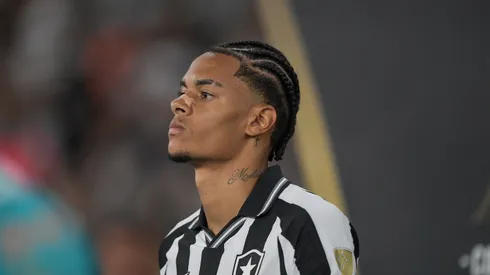 RJ - RIO DE JANEIRO - 25/02/2026 - COPA LIBERTADORES 2026, BOTAFOGO X NACIONAL POTOSI - Newton jogador do Botafogo durante partida contra o Nacional Potosi no estadio Engenhao pelo campeonato Copa Libertadores 2026. Foto: Thiago Ribeiro/AGIF