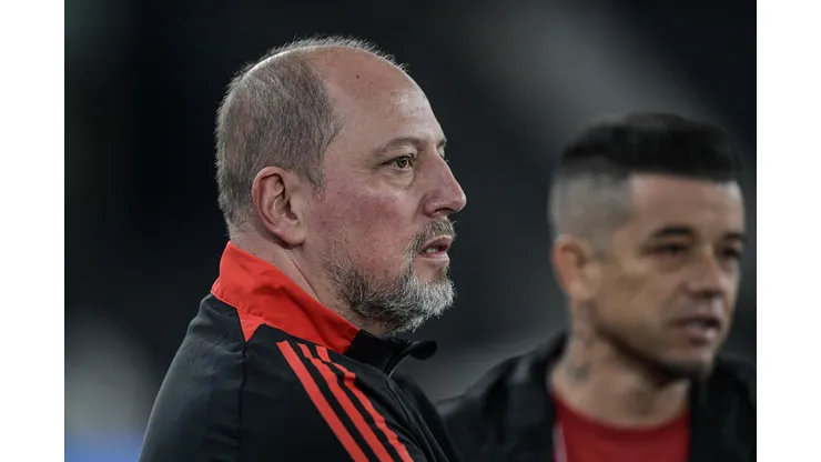 RJ - RIO DE JANEIRO - 11/05/2025 - BRASILEIRO A 2025, BOTAFOGO X INTERNACIONAL - Alessandro Barcellos presidente do Internacional durante partida contra o Botafogo no estadio Engenhao pelo campeonato Brasileiro A 2025. Foto: Thiago Ribeiro/AGIF