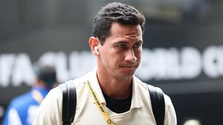 Paulo Henrique Ganso, camisa 10 do Fluminense FC, chega ao estádio antes da partida das oitavas de final da Copa do Mundo de Clubes da FIFA 2025 entre FC Internazionale Milano e Fluminense FC, no Bank of America Stadium, em 30 de junho de 2025, em Charlotte, Carolina do Norte. (Foto de Buda Mendes/Getty Images)