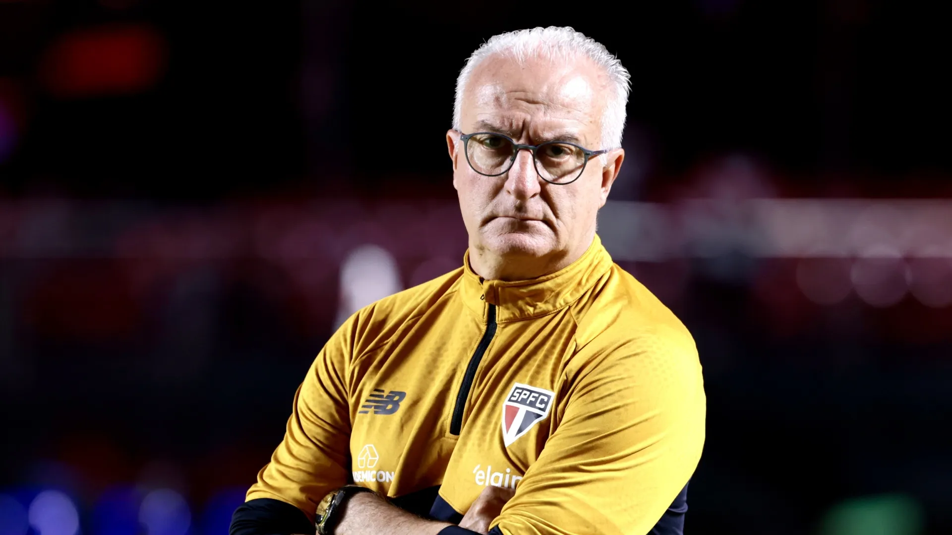 Dorival Júnior durante partida contra o Boston River no Morumbis pela Copa Sul-Americana 2026. Foto: Marcello Zambrana/AGIF.