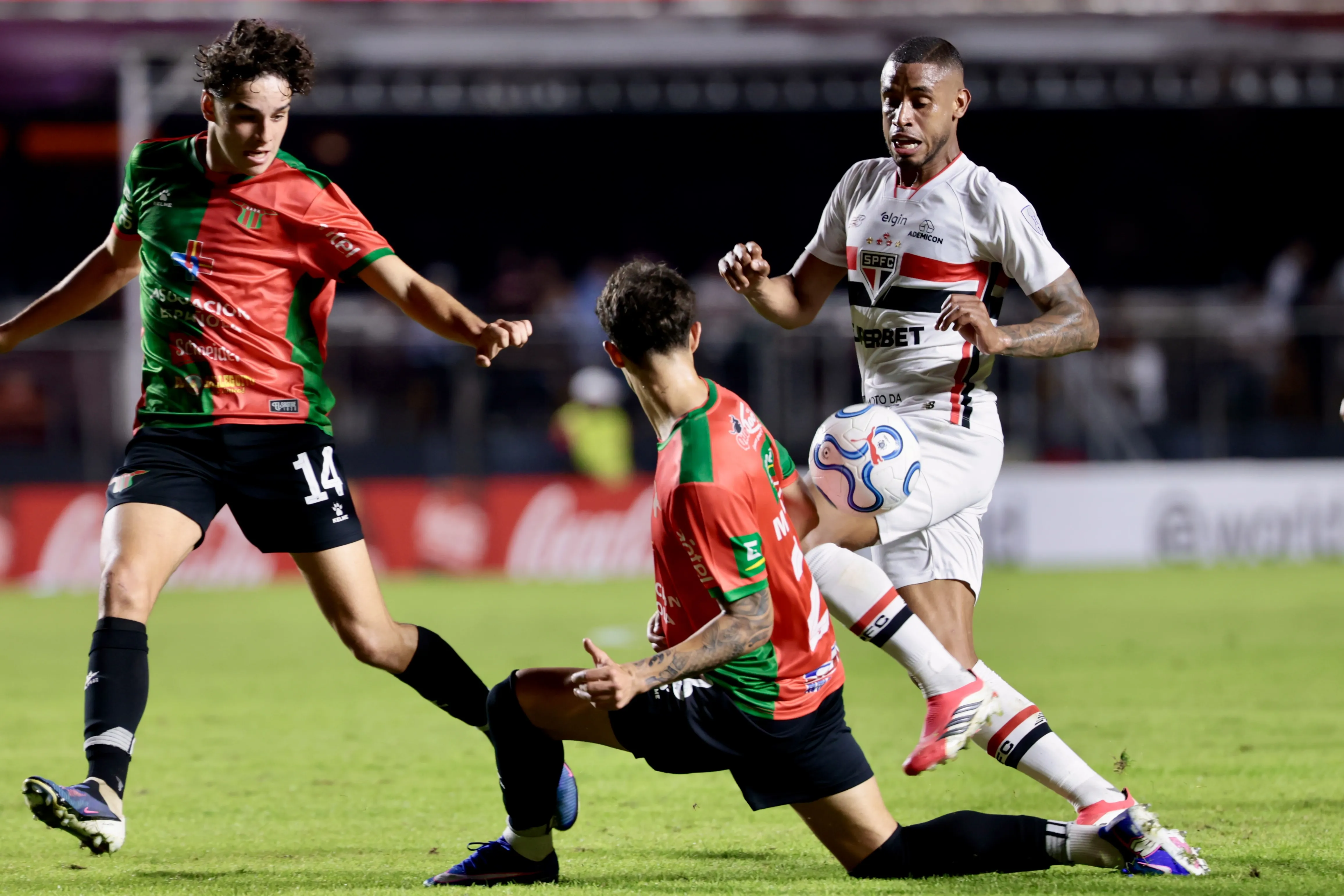 SP – SAO PAULO – 26/05/2026 – COPA SUL-AMERICANA 2026, SAO PAULO X BOSTON RIVER – Andre Silva jogador do Sao Paulo durante partida contra o Boston River no estadio Morumbi pelo campeonato Copa Sul-Americana 2026. Foto: Marcello Zambrana/AGIF