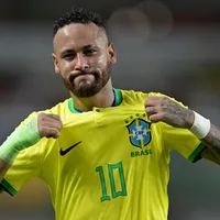 Neymar chegou na Granja Comary