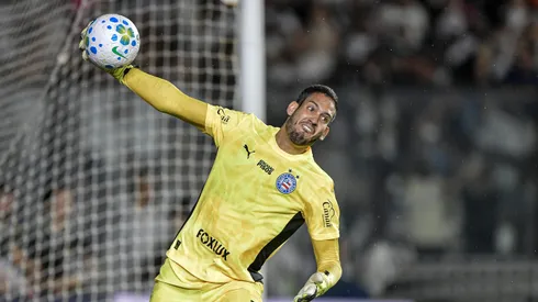 RJ - RIO DE JANEIRO - 11/02/2026 - BRASILEIRO A 2026, VASCO X BAHIA - Ronaldo goleiro do Bahia durante partida contra o Vasco no estadio Sao Januario pelo campeonato Brasileiro A 2026. Foto: Thiago Ribeiro/AGIF