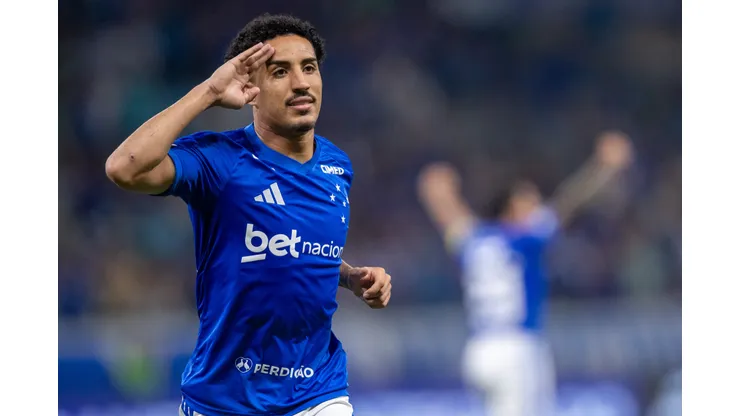MG - BELO HORIZONTE - 18/04/2026 - BRASILEIRO A 2026, CRUZEIRO X GREMIO - Christian jogador do Cruzeiro comemora seu gol durante partida contra o Gremio no estadio Mineirao pelo campeonato Brasileiro A 2026. Foto: Fernando Moreno/AGIF