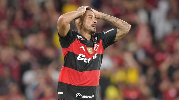 Danilo, zagueiro do Flamengo. Foto: Thiago Ribeiro/AGIF