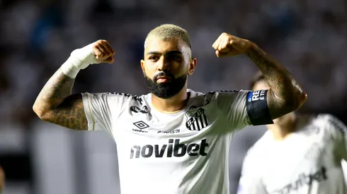 SP - SANTOS - 26/05/2026 - COPA SUL-AMERICANA 2026, SANTOS X DEPORTIVO CUENCA - Gabigol jogador do Santos comemora seu gol durante partida contra o Deportivo Cuenca no estadio Vila Belmiro pelo campeonato Copa Sul-Americana 2026. Foto: Mauricio De Souza/AGIF