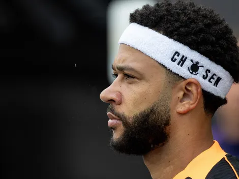 Memphis Depay 'treta' com conselheiros do Corinthians