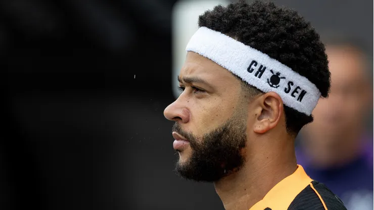 Memphis Depay do Corinthians durante entrada em campo para partida contra o Gremio no estadio Arena Corinthians pelo campeonato Brasileiro A 2025.