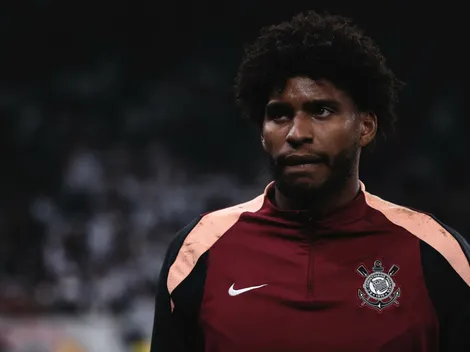 Hugo Souza pede desculpas por falhas em Corinthians x Platense