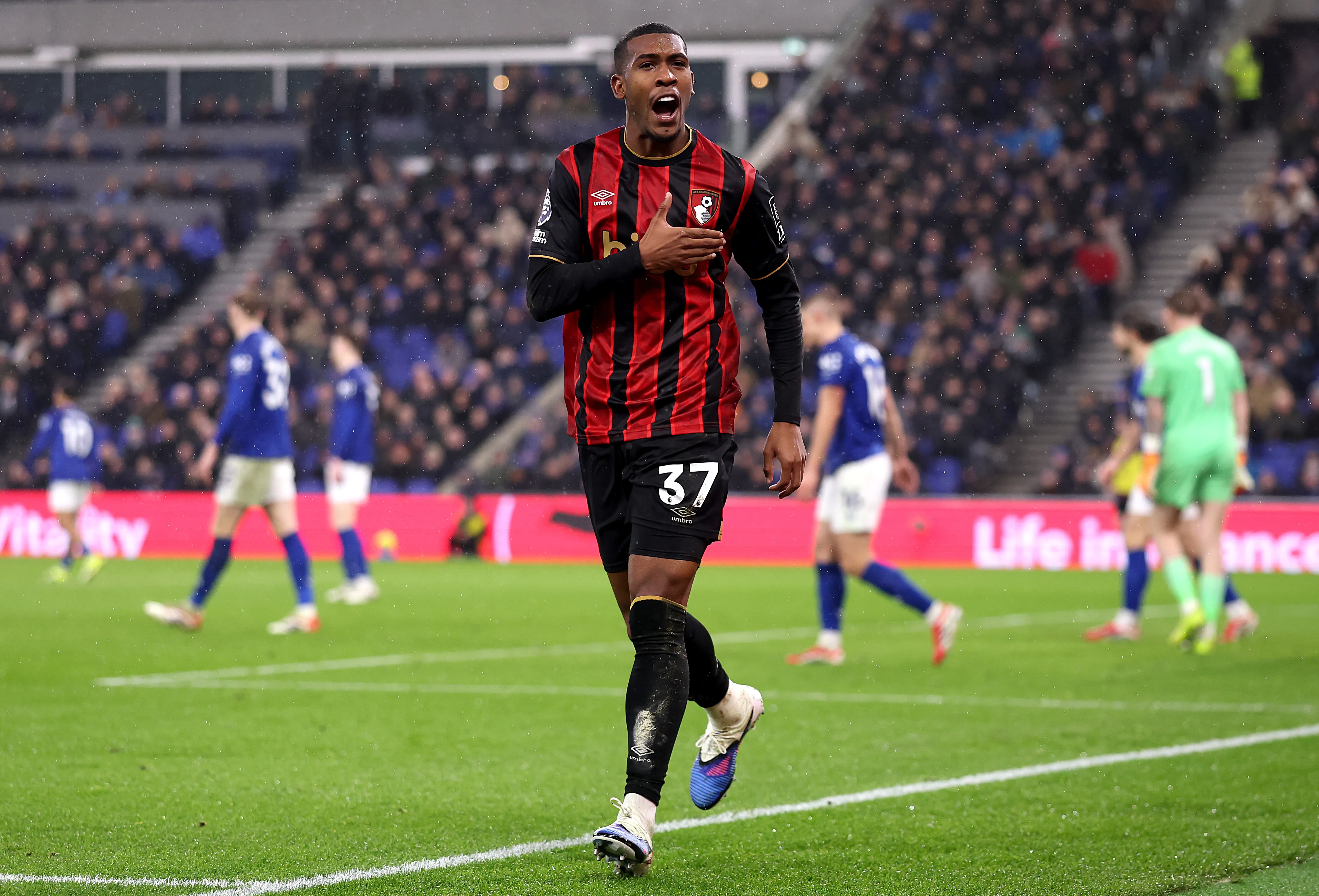 Rayan atuando no Bournemouth – (Photo by Carl Recine/Getty Images)