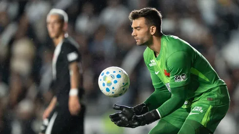 RJ - RIO DE JANEIRO - 10/05/2026 - BRASILEIRO A 2026, VASCO X ATHLETICO-PR - Leo Jardim goleiro do Vasco durante partida contra o Athletico-PR no estadio Sao Januario pelo campeonato Brasileiro A 2026. Foto: Jorge Rodrigues/AGIF