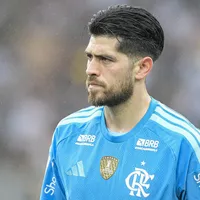 Besiktas já decidiu e vai avançar para fechar com Rossi, goleiro do Flamengo