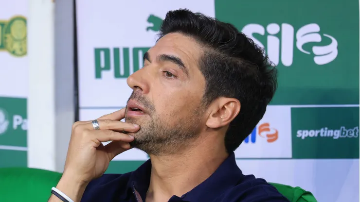 Abel Ferreira tecnico do Palmeiras durante partida contra o Sao Paulo no estadio Arena Allianz Parque pelo campeonato Paulista 2025.