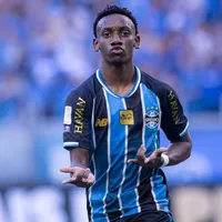Gabriel Mec melhora rendimento e saída para a Europa ganha força