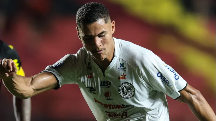 Alex Bruno durante confronto contra o ASA na Copa do Nordeste de 2026.