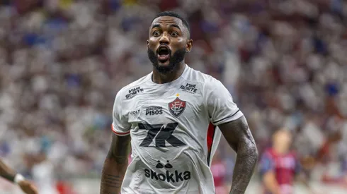 BA - SALVADOR - 11/03/2026 - BRASILEIRO A 2026, BAHIA X VITORIA - Ramon jogador do Vitoria comemora seu gol durante partida contra o Bahia no estadio Arena Fonte Nova pelo campeonato Brasileiro A 2026. Foto: Marcio Jose/AGIF