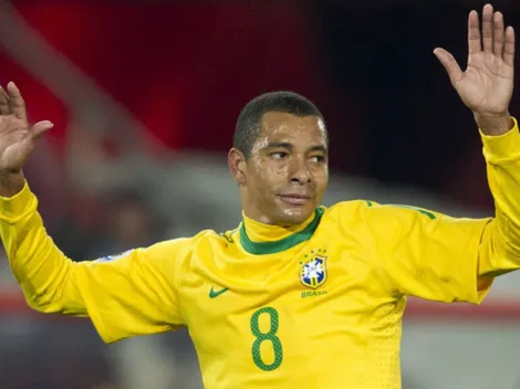 Neymar recebe apoio de Gilberto Silva antes da Copa