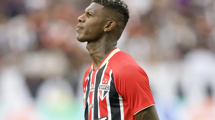 Arboleda, zagueiro do São Paulo. Foto: Marcello Zambrana/AGIF