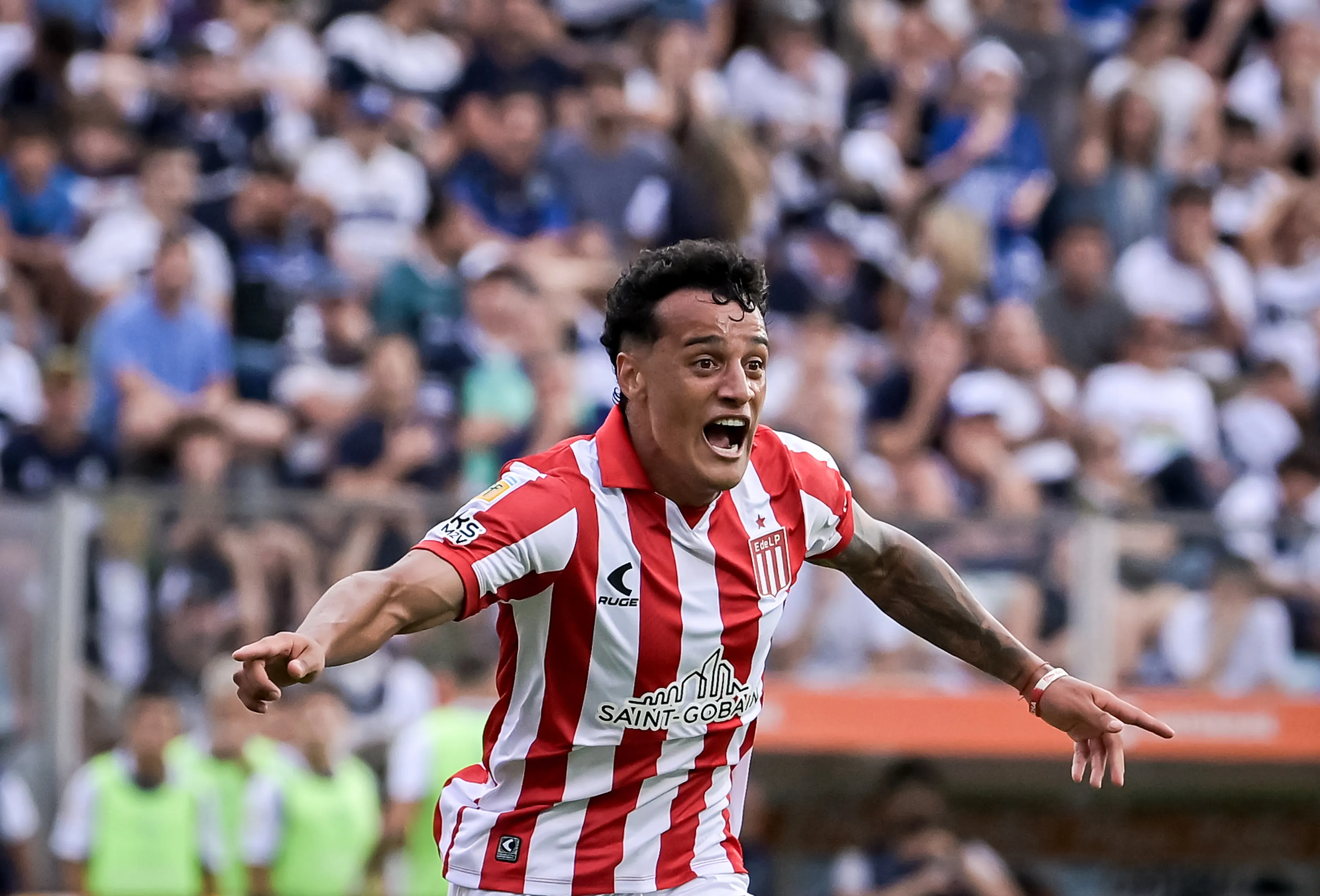 LA PLATA, ARGENTINA – DECEMBER 8: Tiago Palacios of Estudiantes La Plata celebrates after scoring his team’s first goal during a Torneo Clausura Betano 2025 semifinal match between Gimnasia and Estudiantes at Juan Carmelo Zerillo Stadium on December 8, 2025 in La Plata, Argentina. (Photo by Marcelo Endelli/Getty Images)