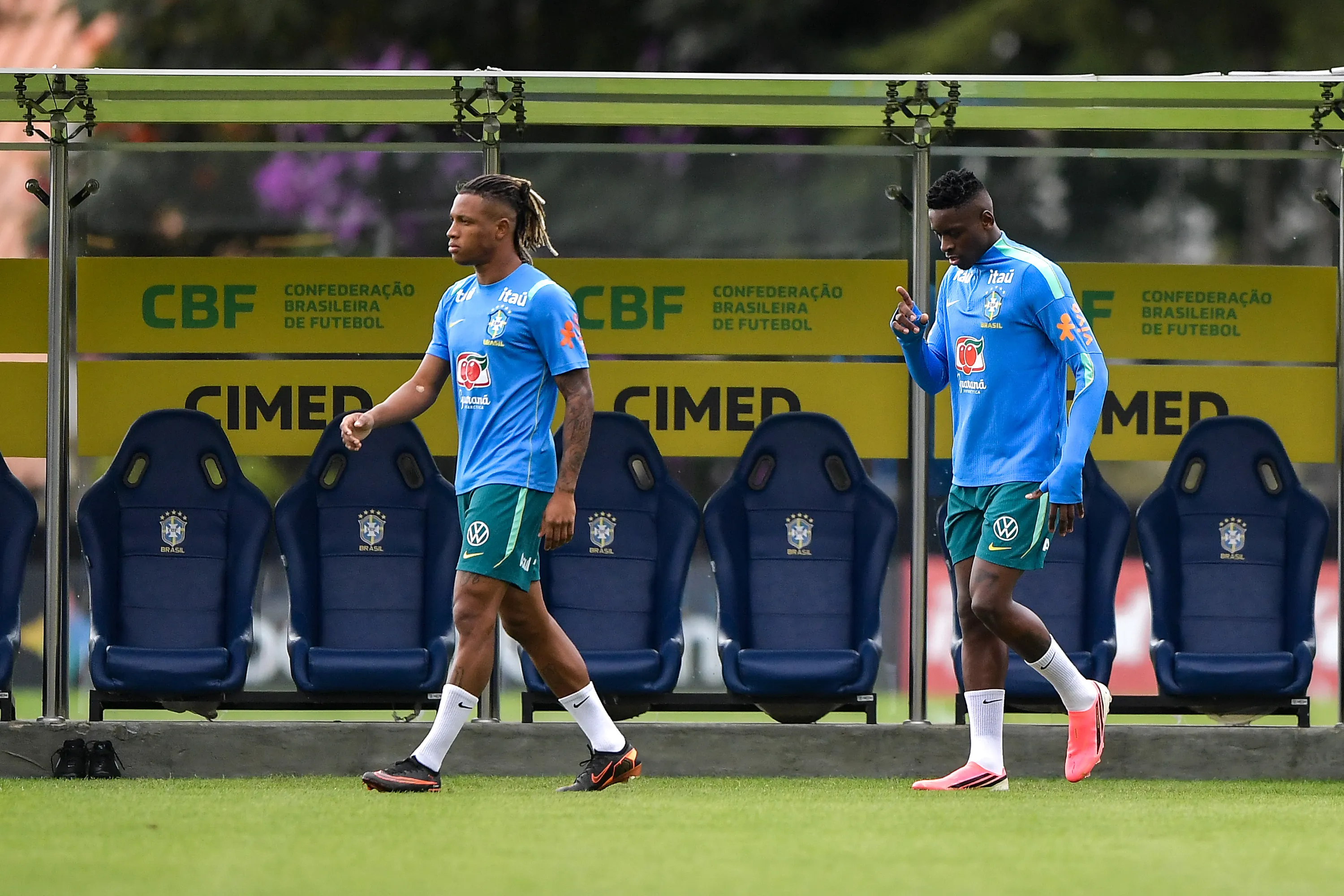 Danilo Santos e Luiz Henrique jogadores do Brasil durante treino no Centro de Treinamento Granja Comary. Foto: Thiago Ribeiro/AGIF