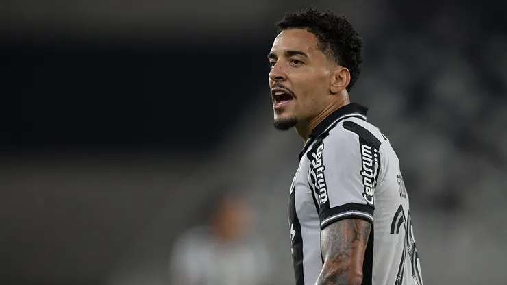 Gregore critica saídas de ídolos do Botafogo