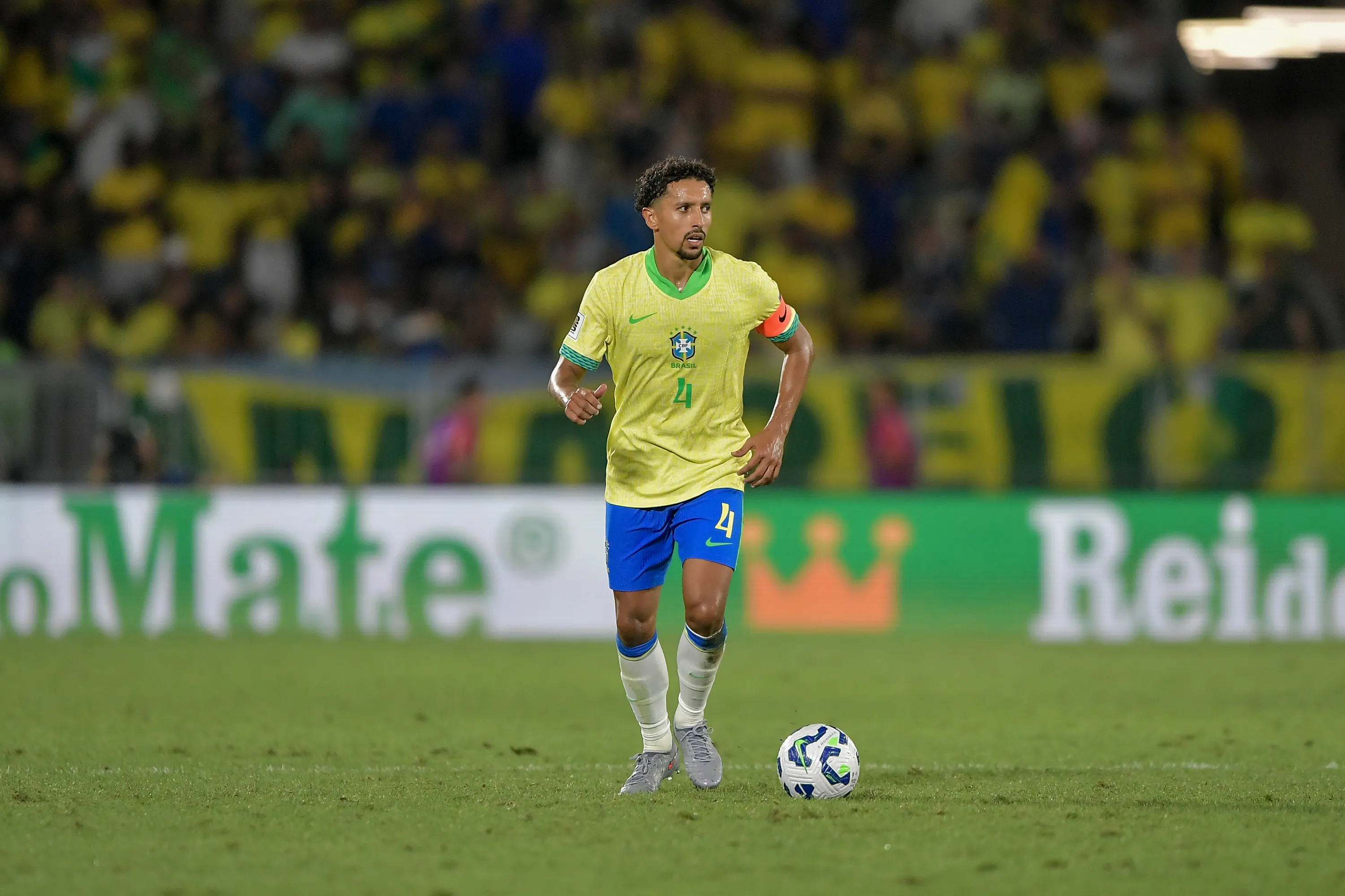 Marquinhos durante partida contra o Chile nas Eliminatórias da Copa Do Mundo de 2026. Foto: Thiago Ribeiro/AGIF