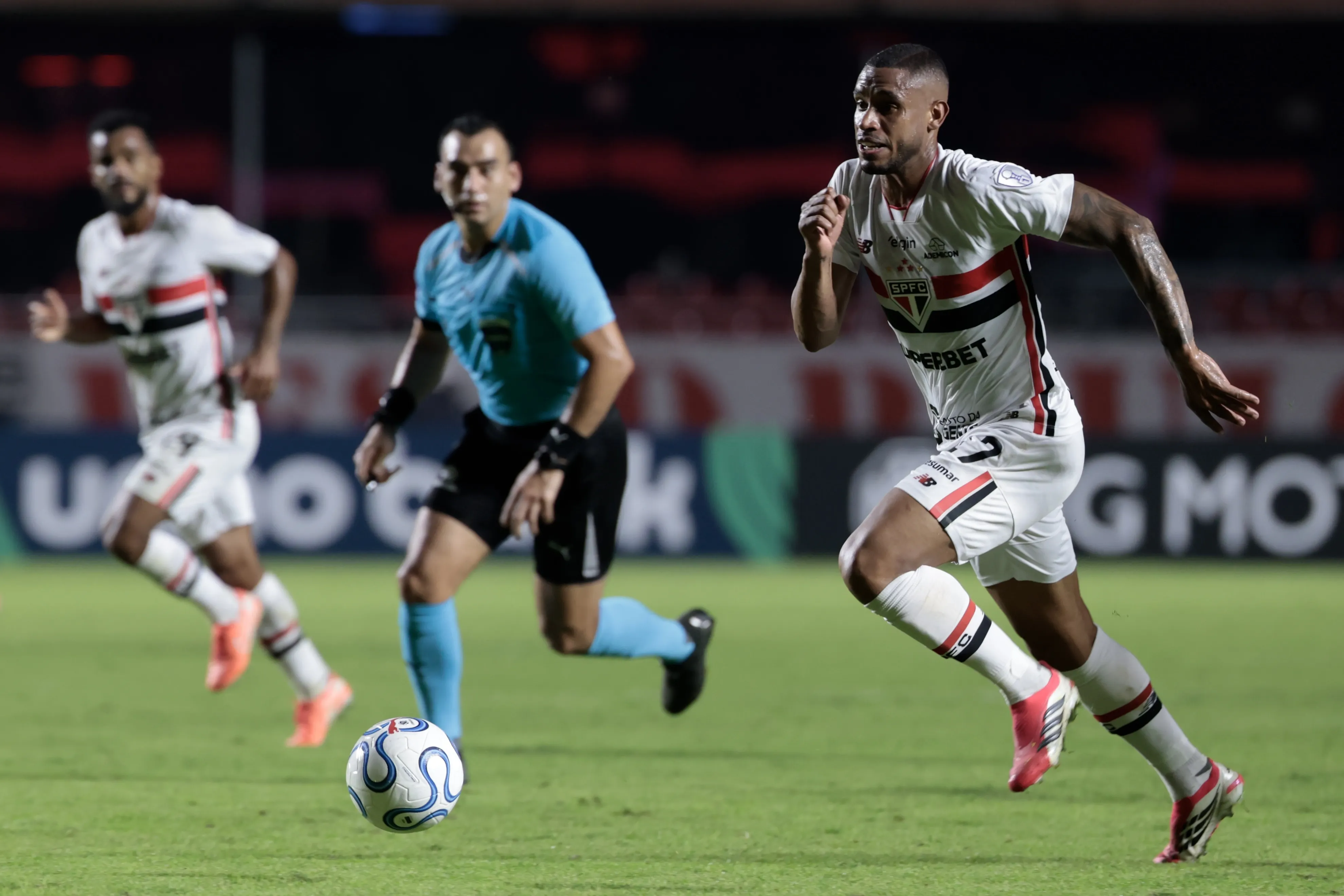 SP – SAO PAULO – 26/05/2026 – COPA SUL-AMERICANA 2026, SAO PAULO X BOSTON RIVER – Andre Silva jogador do Sao Paulo durante partida contra o Boston River no estadio Morumbi pelo campeonato Copa Sul-Americana 2026. Foto: Marcello Zambrana/AGIF