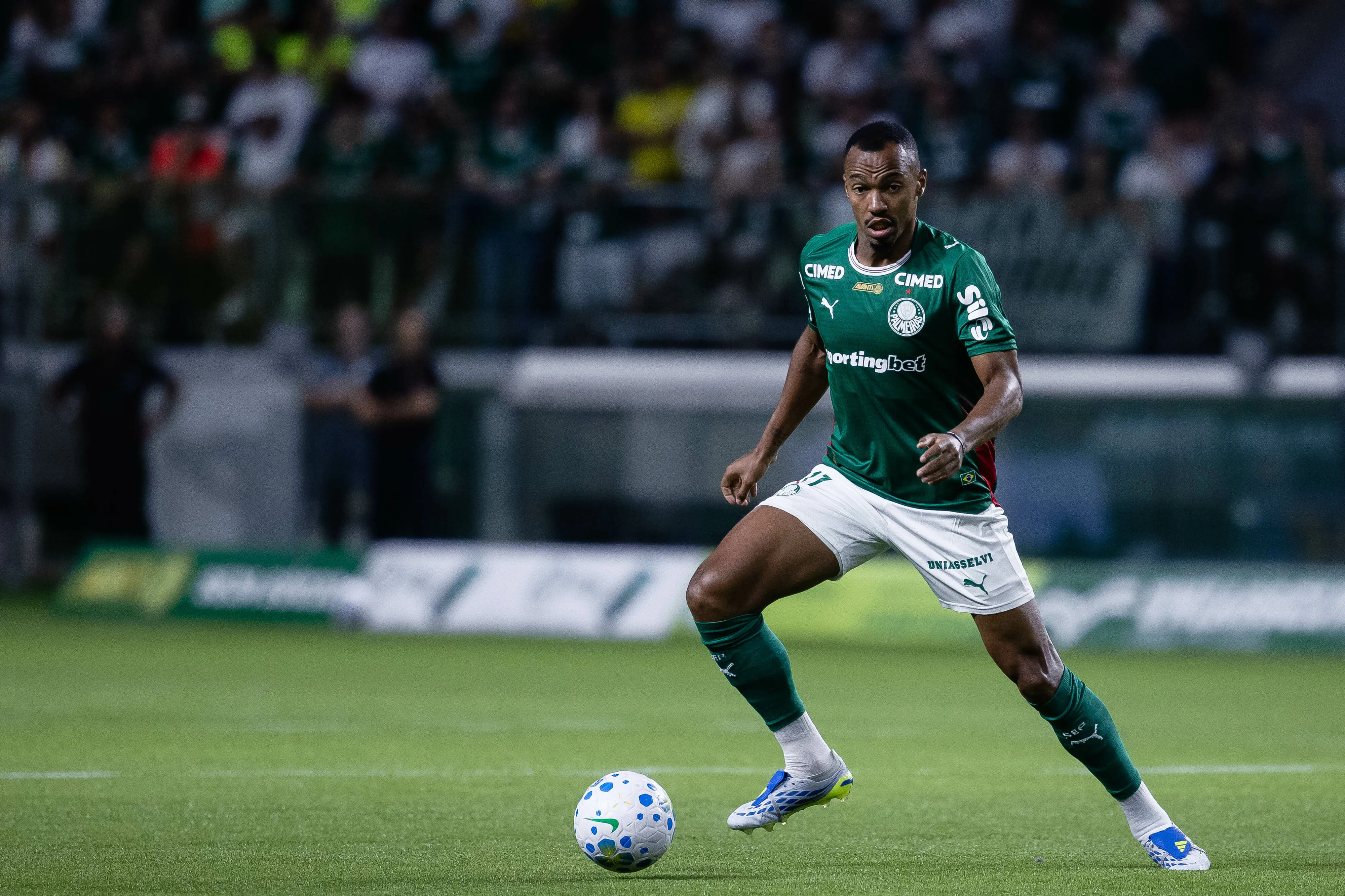 SP – SAO PAULO – 02/05/2026 – BRASILEIRO A 2026, PALMEIRAS X SANTOS – Marlon Freitas jogador do Palmeiras durante partida contra o Santos no estadio Arena Allianz Parque pelo campeonato Brasileiro A 2026. Foto: Ettore Chiereguini/AGIF
