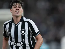 Gol contra bizarro de Ferraresi revolta botafoguenses