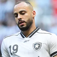 "Uma vergonha", diz Arthur Cabral sobre gramado da Fonte Nova
