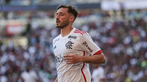 Vina jogador do Flamengo durante partida contra o Vasco no estadio Maracana pelo campeonato Brasileiro A 2024. Foto: Thiago Vasconcelos Dos Santos/AGIF