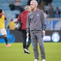 Grêmio descarta demissão de Luís Castro