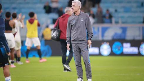 Luís Castro em Grêmio x Corinthians pelo Brasileirão 2026 (2). Foto: Maxi Franzoi/AGIF