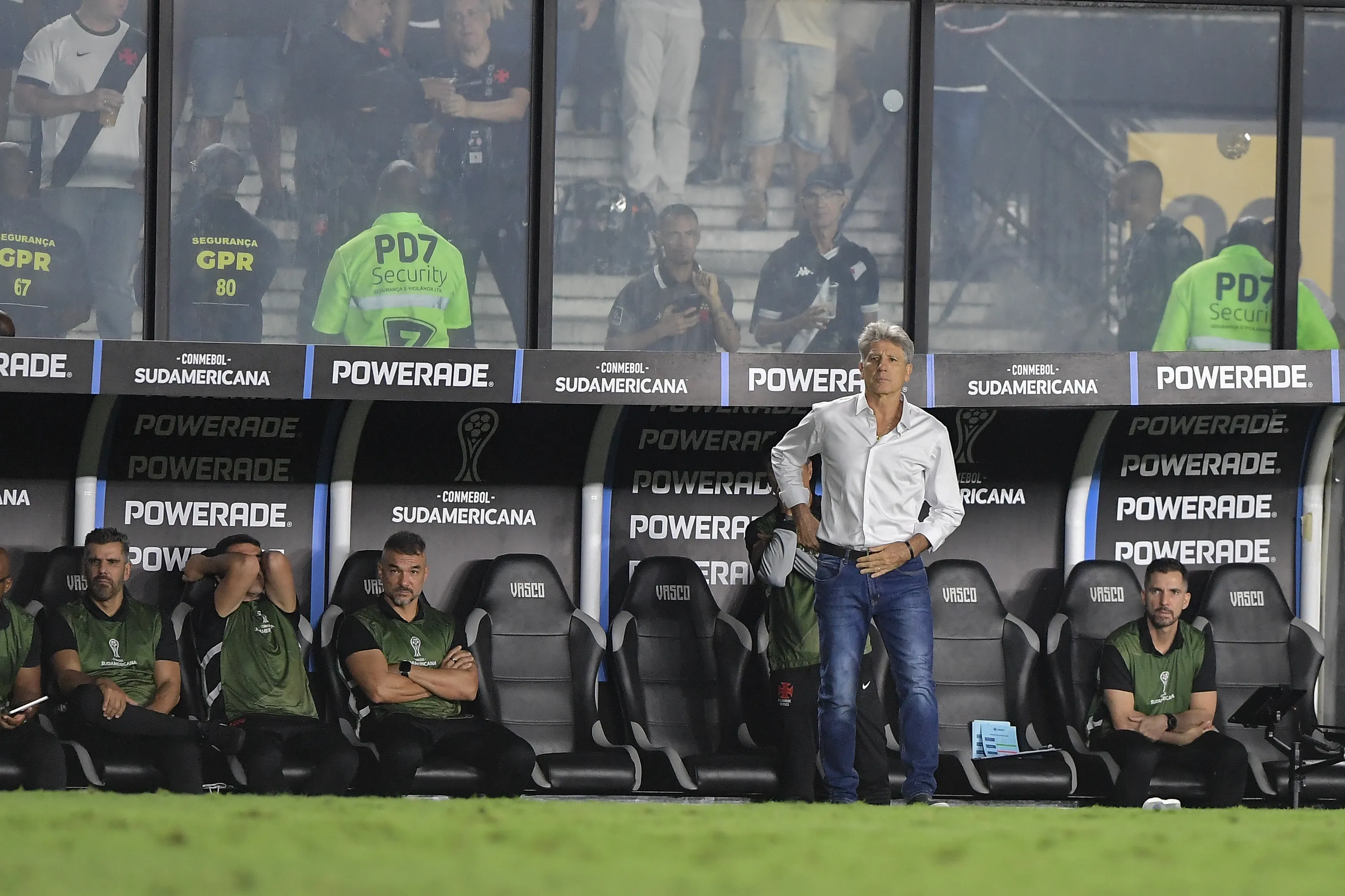 Renato Gaucho tecnico do Vasco durante partida contra o Barracas Central no estadio Sao Januario pelo campeonato Copa Sul-Americana 2026. Foto: Thiago Ribeiro/AGIF